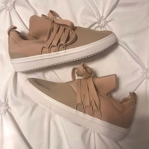 Sz 8 Steve Madden Lancer Fashion Sneaker